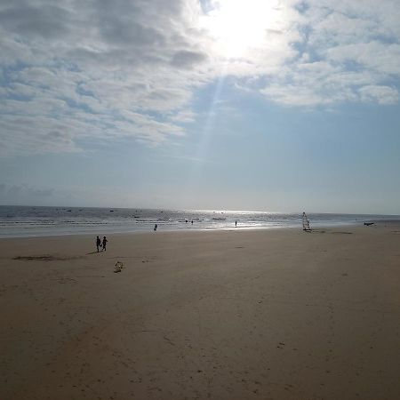 Appartement Spacieux Et Lumineux Secteur Petit Marche A 5 Min A Pied De La Plage سان جان دي مونت المظهر الخارجي الصورة